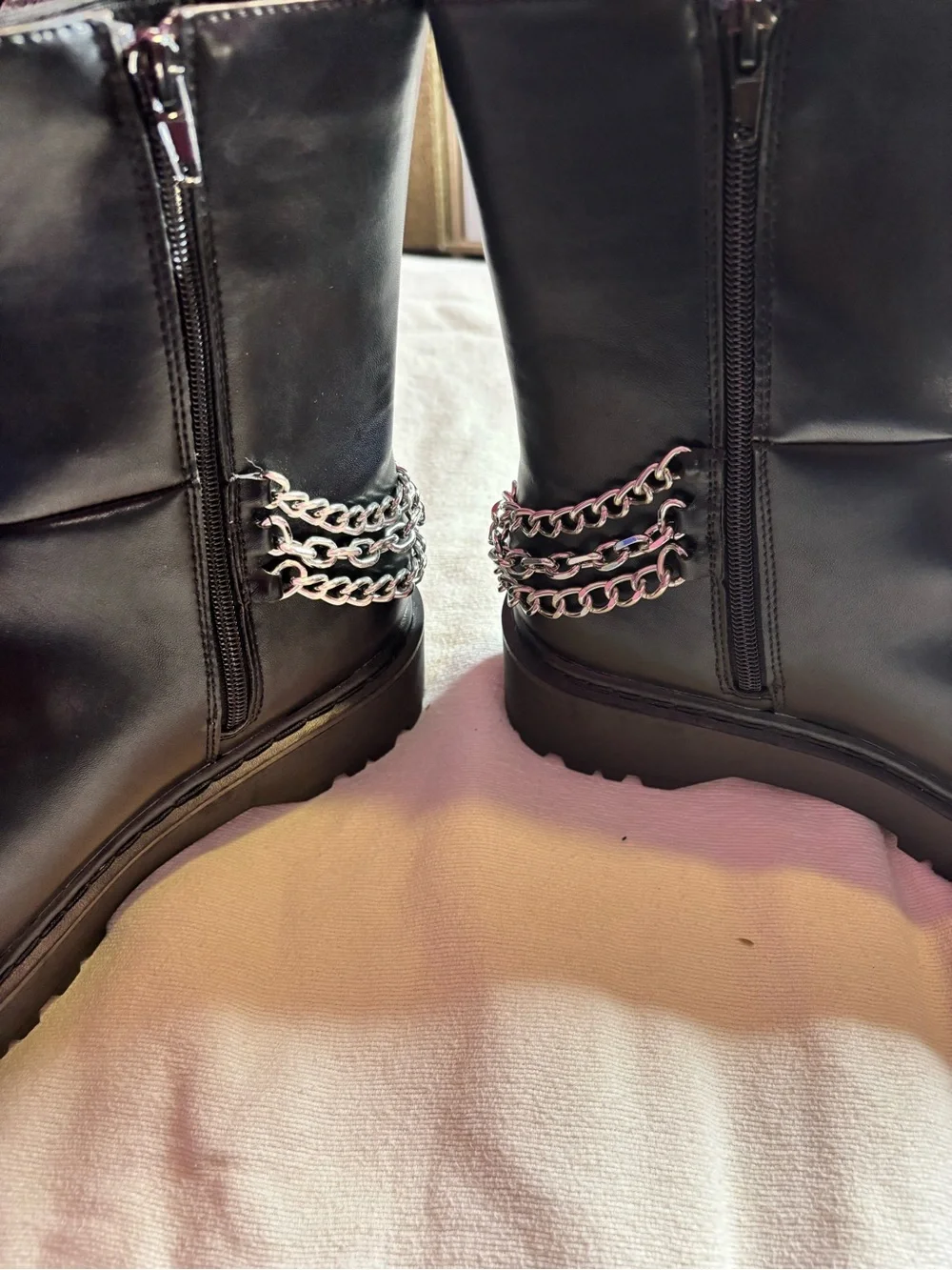 Wild Pair Rocksann Chain Zipper Ankle Boots – Black – Women’s Size 9 – NEW